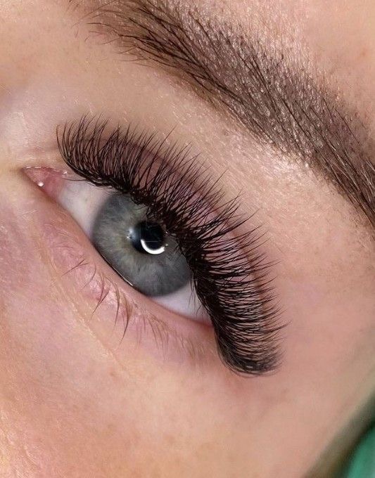 Lash Extensions Perfect Place PMU