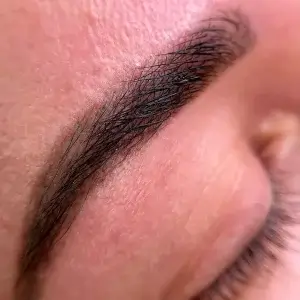 How to Choose the Perfect Eyebrow Shape for Your Face? A PMU Artist’s Guide