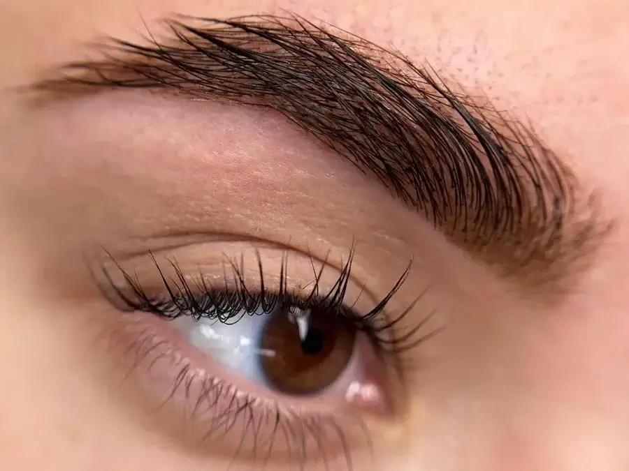 How to Choose the Perfect Eyebrow Shape for Your Face? A PMU Artist’s Guide